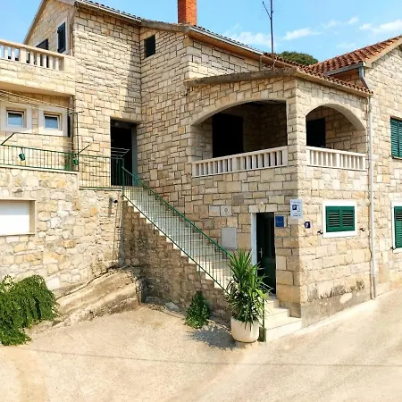 Sanja, Apartment *