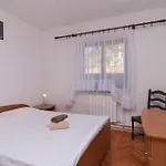 Appartement Sanja, *