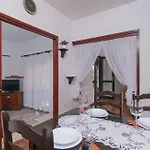 Sanja, Appartement