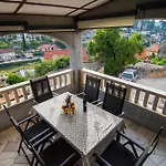 Sanja, Splitska