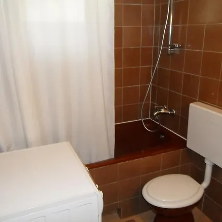 Sanja, Appartement *